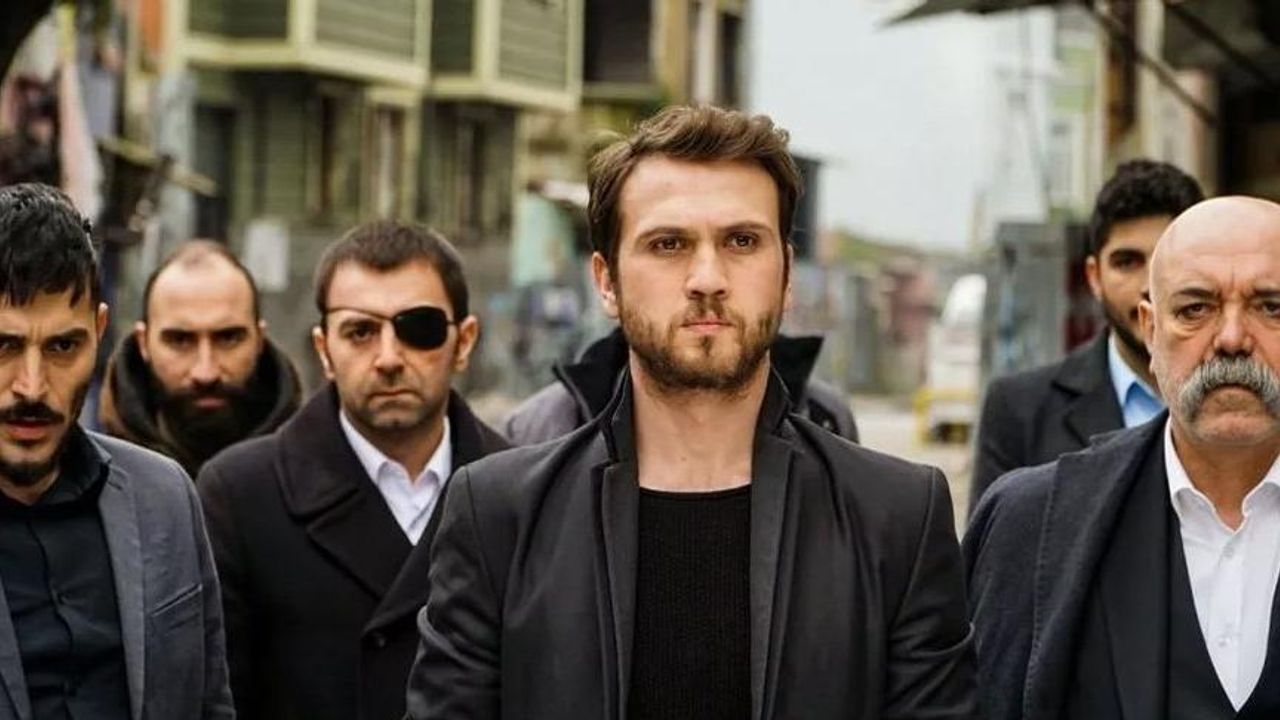 Hangi ünlü oyuncu Çukur'un oyuncu kadrosuna katıldı?