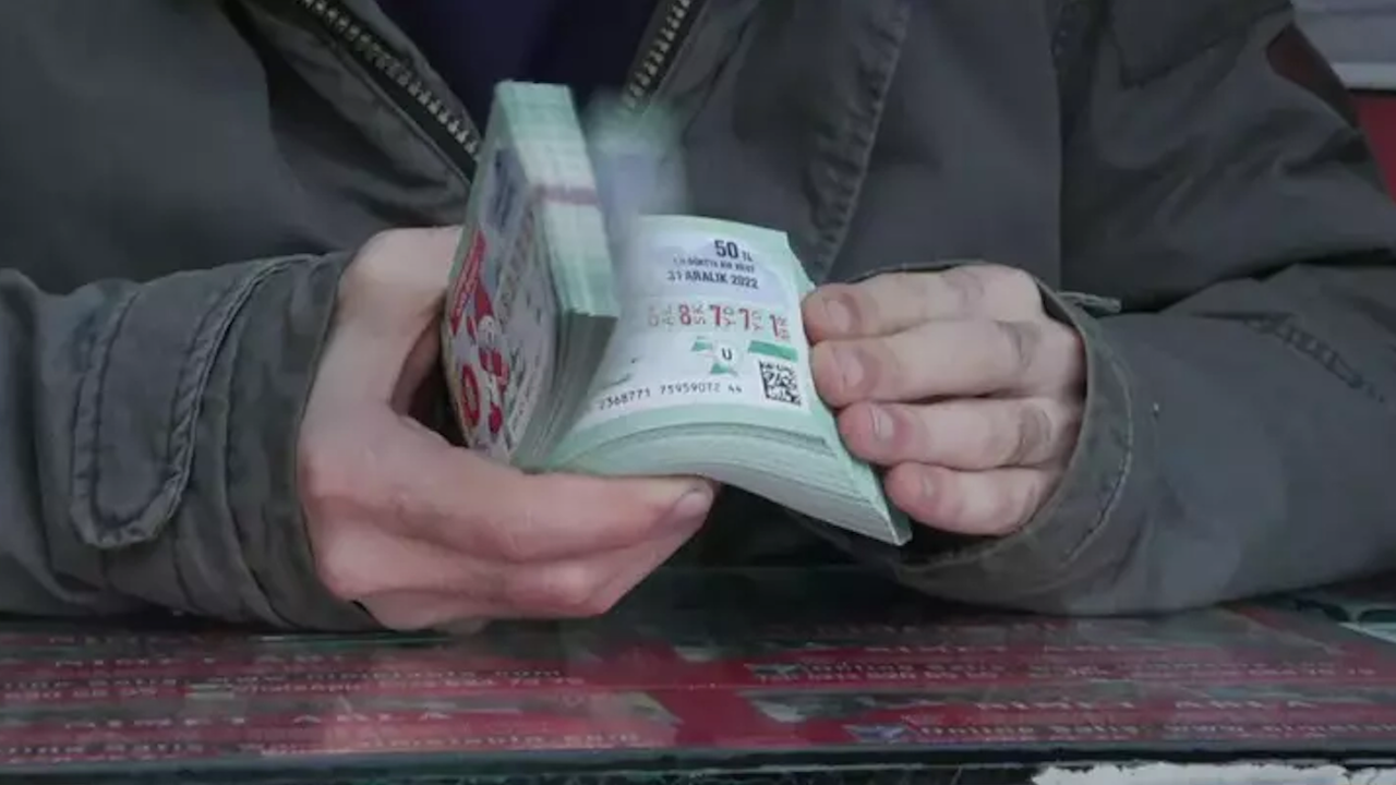 Milli Piyango çekilişinde 400 milyon liralık büyük ikramiyeyi kazanan bilet online satılmış!