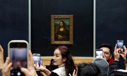 Mona Lisa tablosu taşınıyor