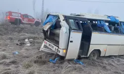 Malatya'da işçi servisi devrildi: 17 yaralı