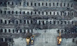 İran'da 165 kız çocuğu öldürüldüğü okul saldırısının görgü tanıkları konuştu!