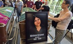 Gazeteci Dürdane Kırçuval, gözyaşlarıyla uğurlandı...