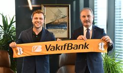 Oyuncu Tolga Sarıtaş, Vakıfbank'ın reklam yüzü oldu!