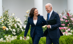 Adaylıktan çekilen Biden, Kamala Harris'i destekleyecek!