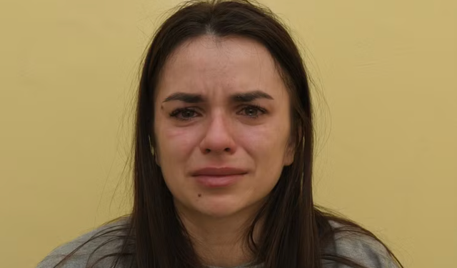 Gazetecileri izlemiş! Güzellik uzmanı casus çıktı