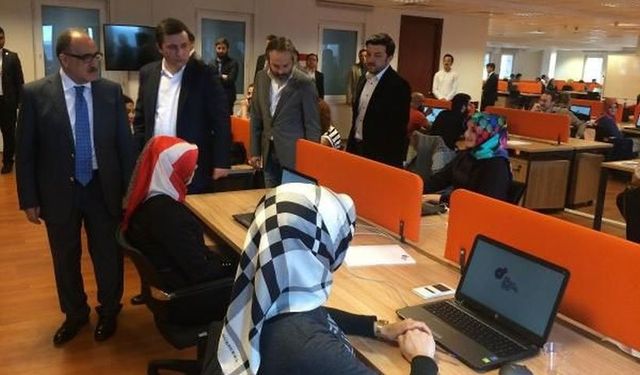 AKP'de troll dönemi sona mı eriyor?