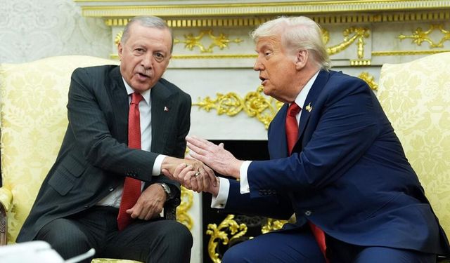 İşte, Trump’ın masasındaki Erdoğan anketi!