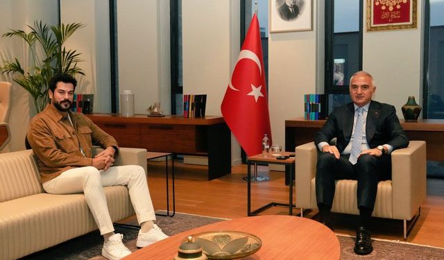 Burak Özçivit'ten bakan Ersoy'a ziyaret