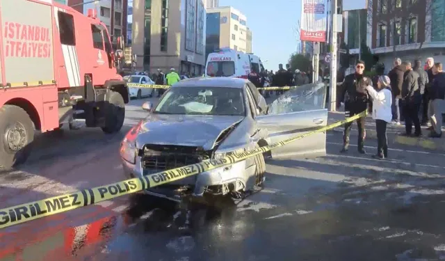 Şişli'de ters yönde ilerleyen otomobil kaldırımdakilere çarptı: 2 ölü, 6 yaralı
