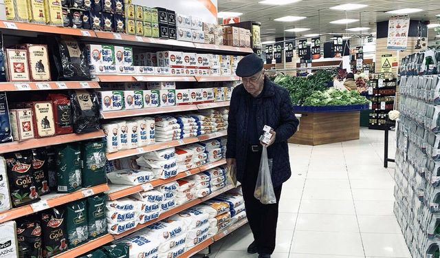 Enflasyonda beklenti ile tahmin uçurumu: Halk ekonomiden umudunu kesti!