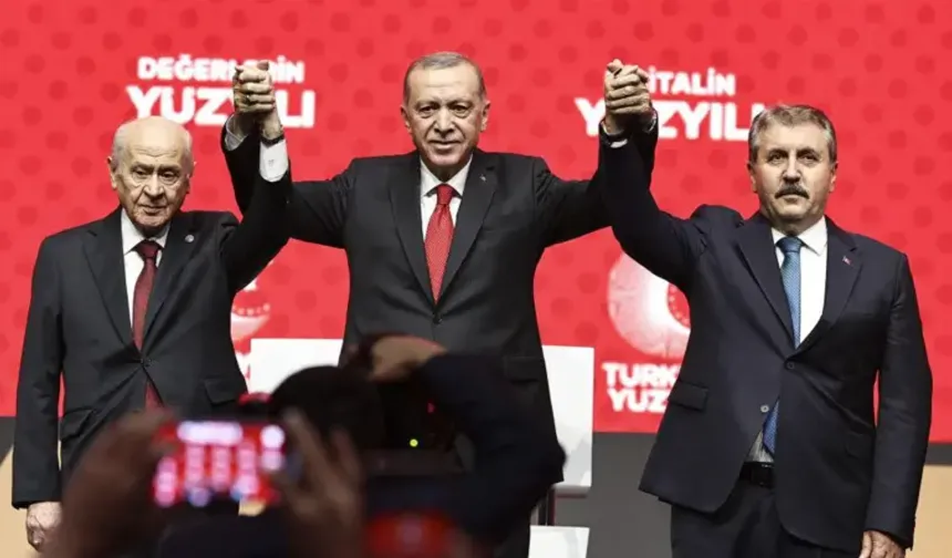 Cumhur İttifakı'nın ortağından iktidara eleştiri!