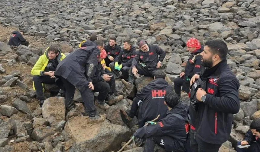 Hatay'da kayıp olarak aranan çocuk toprağa gömülü halde bulundu!