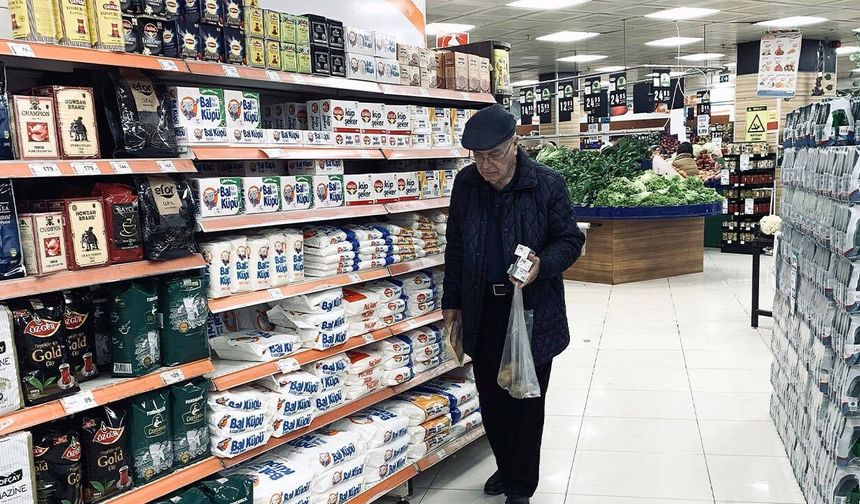 Enflasyonda beklenti ile tahmin uçurumu: Halk ekonomiden umudunu kesti!