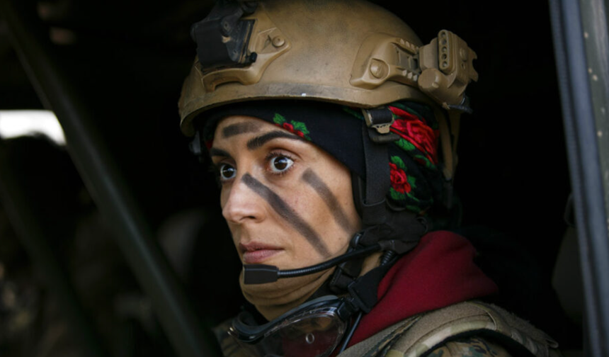 Melisa Sözen'in YPG rolü, sosyal medyayı ikiye böldü!