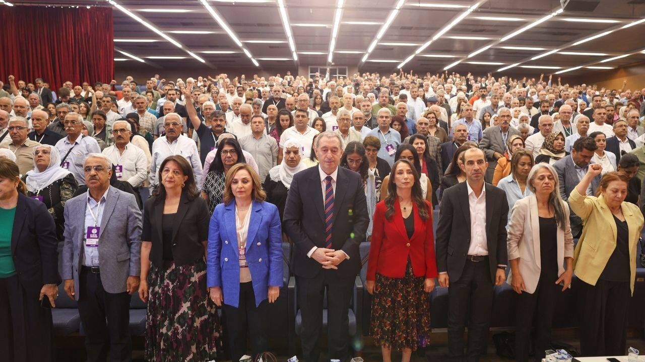 DEM Parti’de Hatimoğulları ve Bakırhan yeniden seçildi