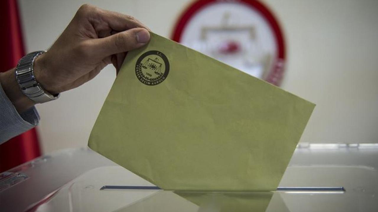 Ankete göre katılımcıların yüzde 57.1’i beyannamedeki hedefleri beğenirken yüzde 27.7’si beğenmedi. Fikrini belirtmeyen oranı ise yüzde 15.2 oldu.